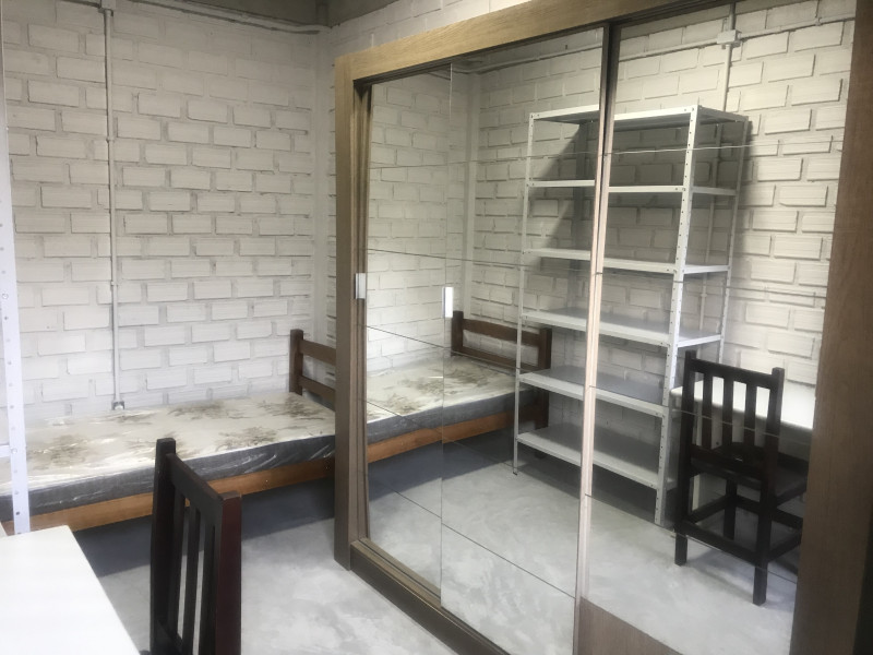 Imagem 13 da galeria do anúncio: ALUGUEL QUARTOS INDIVIDUAIS - 4 Distrito