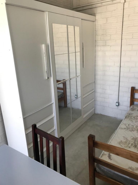 Imagem 4 da galeria do anúncio: ALUGUEL QUARTOS INDIVIDUAIS - 4 Distrito