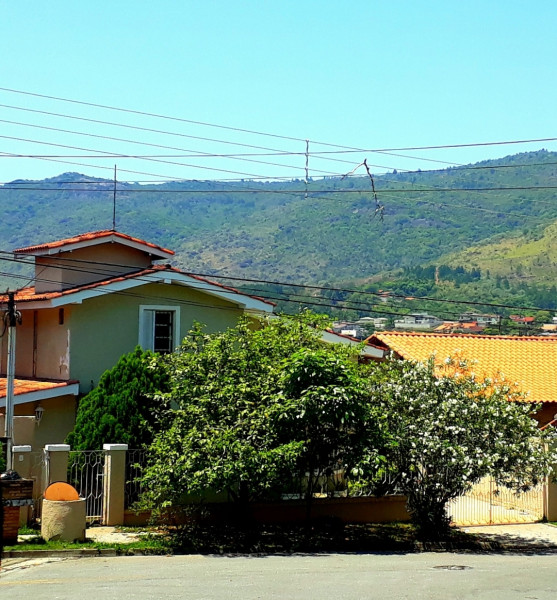 Imagem 5 da galeria do anúncio: Quarto individual em.bairro nobre de Atibaia pouso da Asa