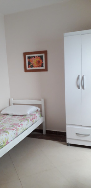 Imagem 4 da galeria do anúncio: quarto com suite