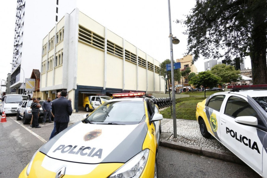 Imagem 14 da galeria do anúncio: Alugo Quarto Individual - Centro - em Área de Seg