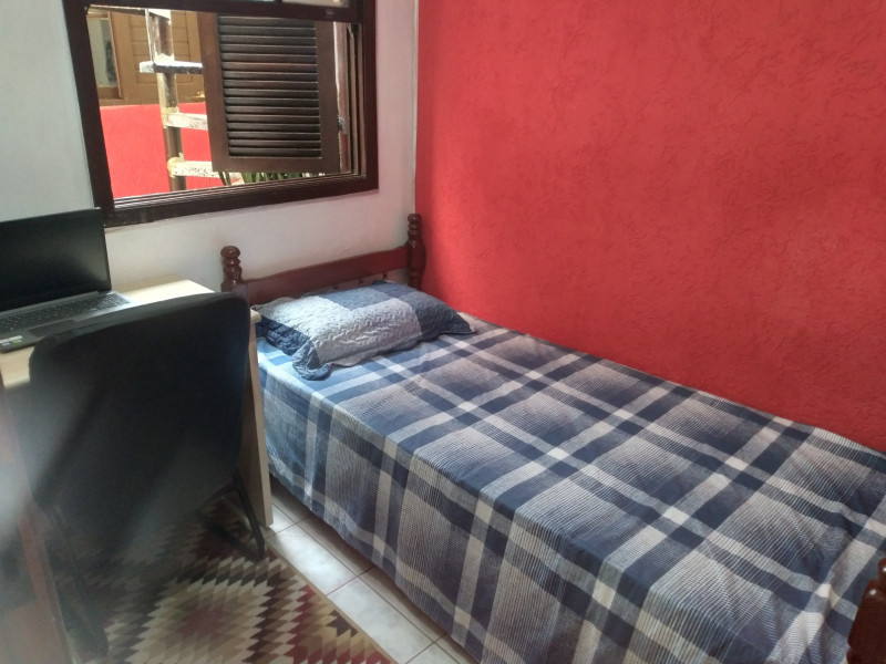 Imagem 1 da galeria do anúncio: Quarto, cozinha, sala, banheiro privativo