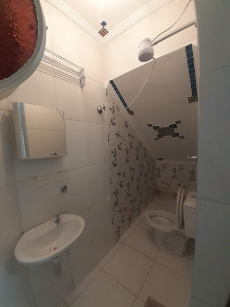 Imagem 12 da galeria do anúncio: Alugo Suítes e Kitnets