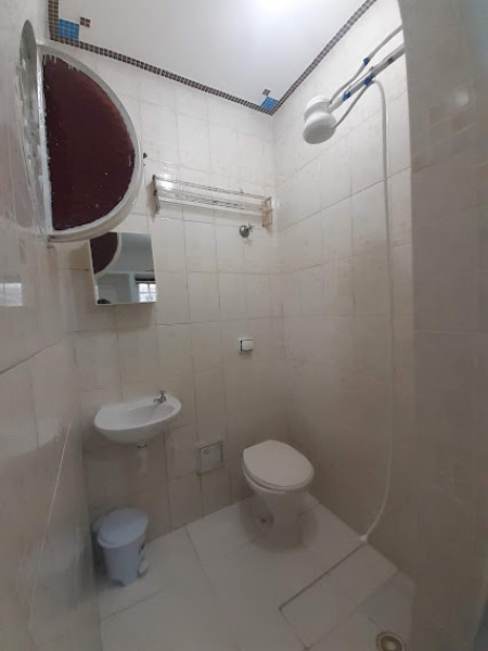 Imagem 16 da galeria do anúncio: Alugo Suítes e Kitnets