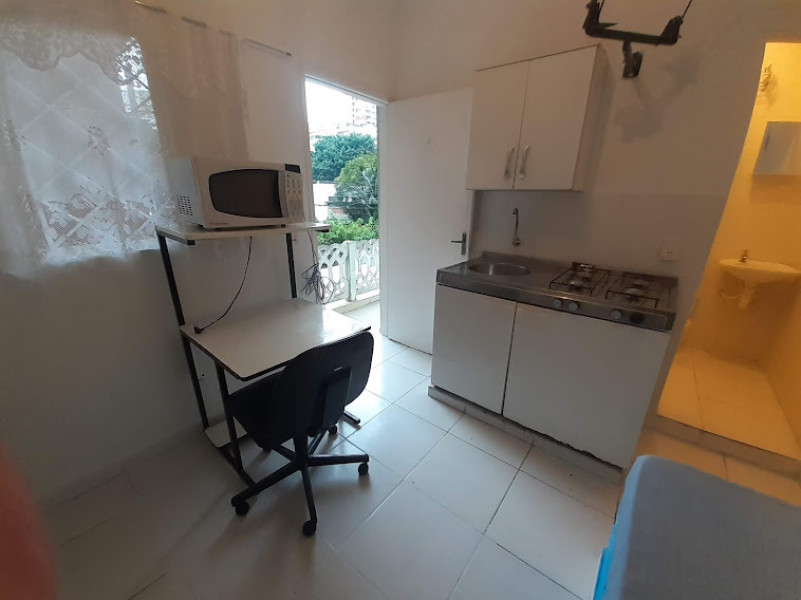 Imagem 7 da galeria do anúncio: Alugo Suítes e Kitnets