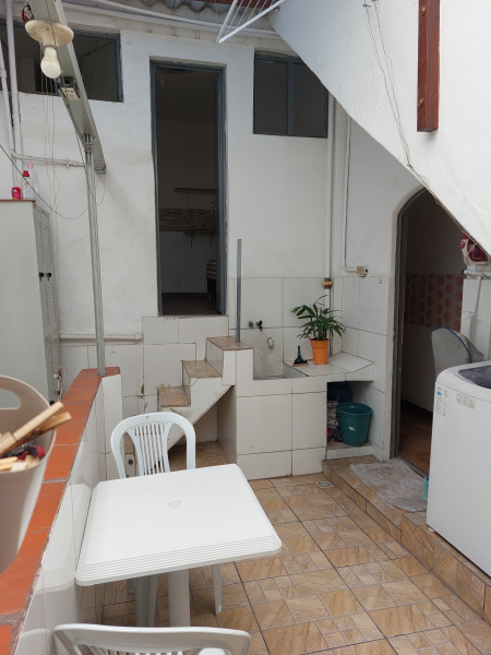 Imagem 15 da galeria do anúncio: Suíte  Individual Solteiro Mobiliada