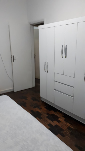 Imagem 4 da galeria do anúncio: Alugo um quarto em minha residência de preferência estudante