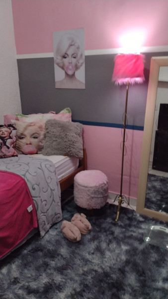 Imagem 2 da galeria do anúncio: QUARTO INDIVIDUAL MOBILIADO PARA MULHERES