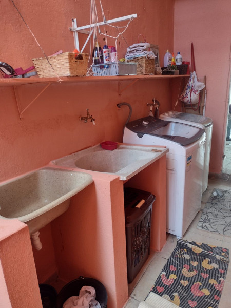 Imagem 7 da galeria do anúncio: QUARTO INDIVIDUAL MOBILIADO PARA MULHERES