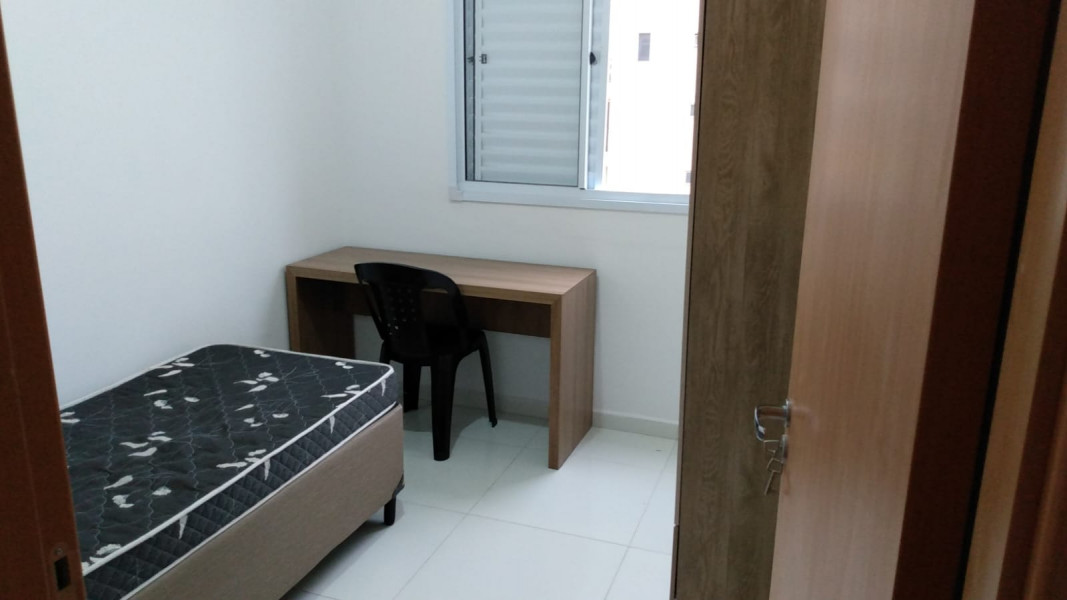 Imagem 3 da galeria do anúncio: APTO COM QUARTO MOBILIADO C/ GARAGEM COBERTA