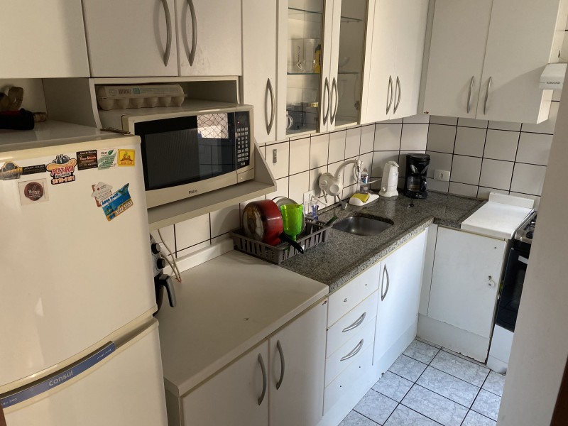 Imagem 3 da galeria do anúncio: Quarto Imobiliado Bigorrilho/ Mercês