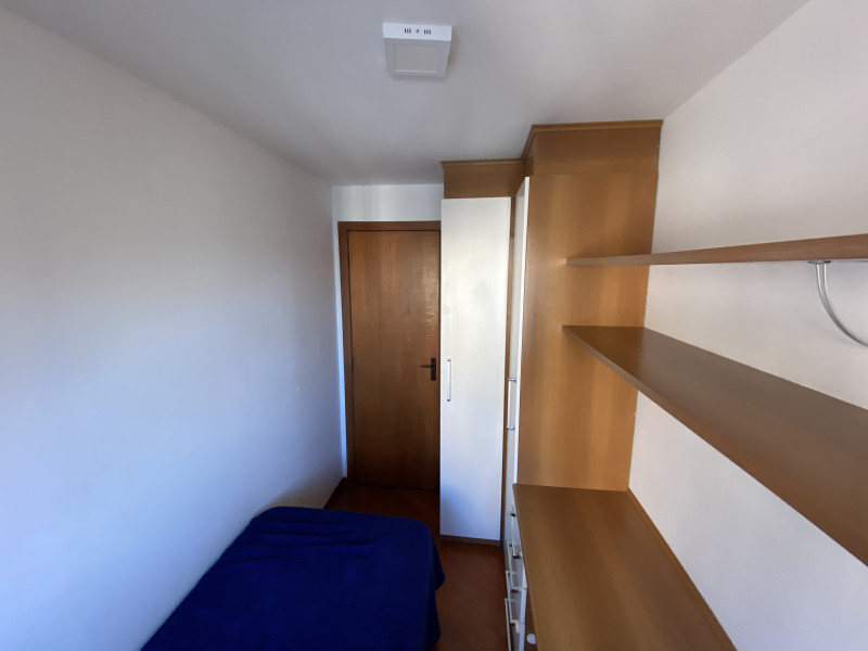 Imagem 6 da galeria do anúncio: Quarto Imobiliado Bigorrilho/ Mercês