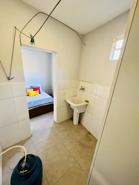 Imagem 16 da galeria do anúncio: esrudio mobiliado na Caputera. É lindo aqui!