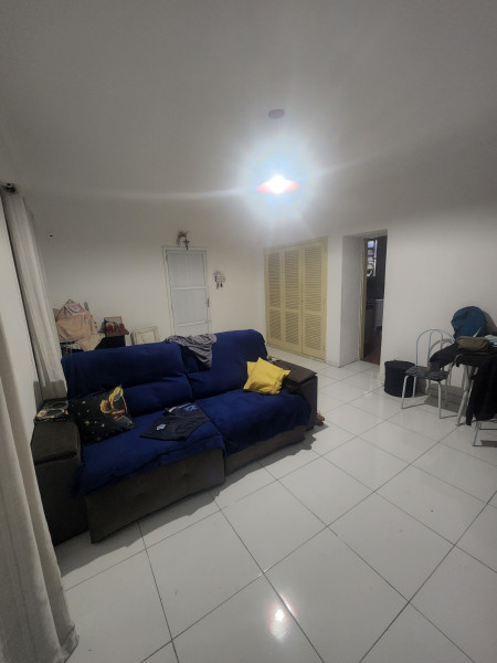 Imagem 1 da galeria do anúncio: Quarto em casa com otima localização