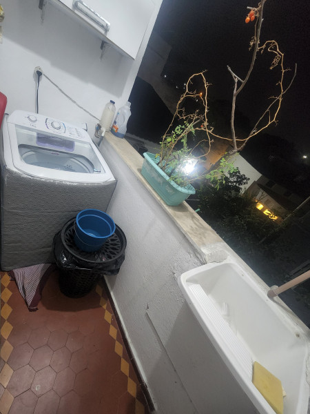 Imagem 10 da galeria do anúncio: Quarto em casa com otima localização