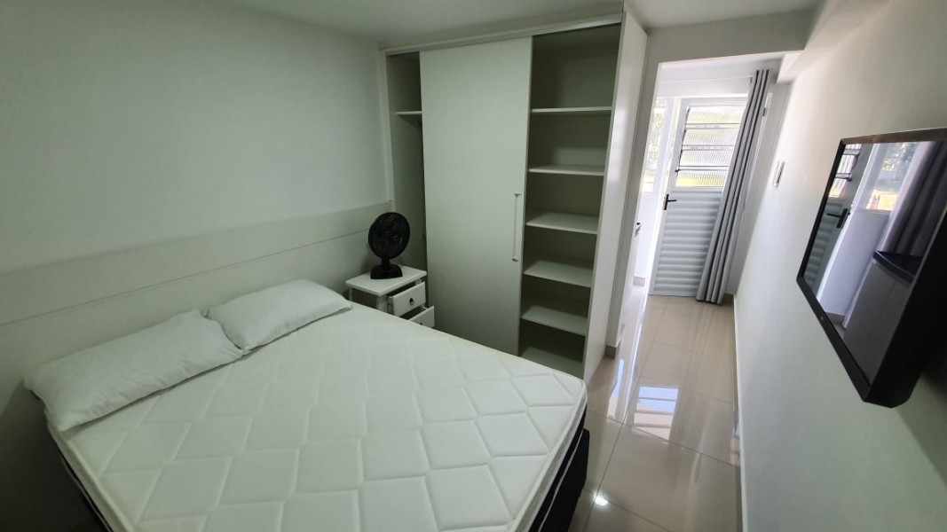 Imagem 9 da galeria do anúncio: Quarto proximo Parque BARIGUI/BRF E POSITIVO