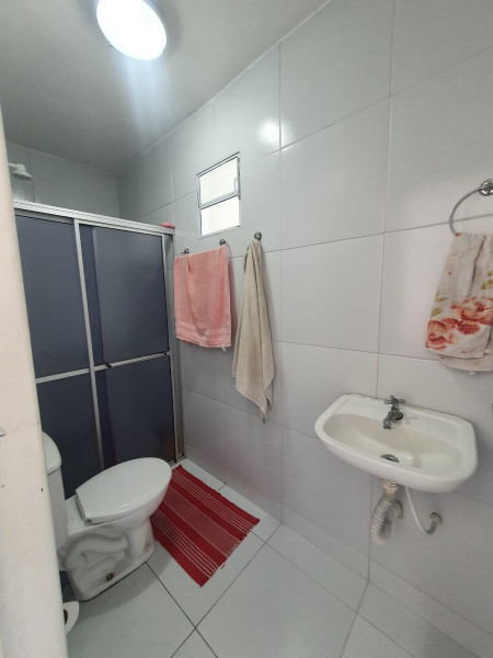 Imagem 8 da galeria do anúncio: Quarto com ótima localização, seguro e limpo.