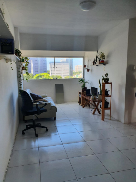 Imagem 4 da galeria do anúncio: Quarto com ótima localização, seguro e limpo.