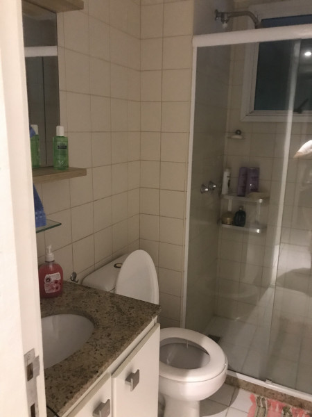 Imagem 5 da galeria do anúncio: Alugo Quarto  com banheiro Individual