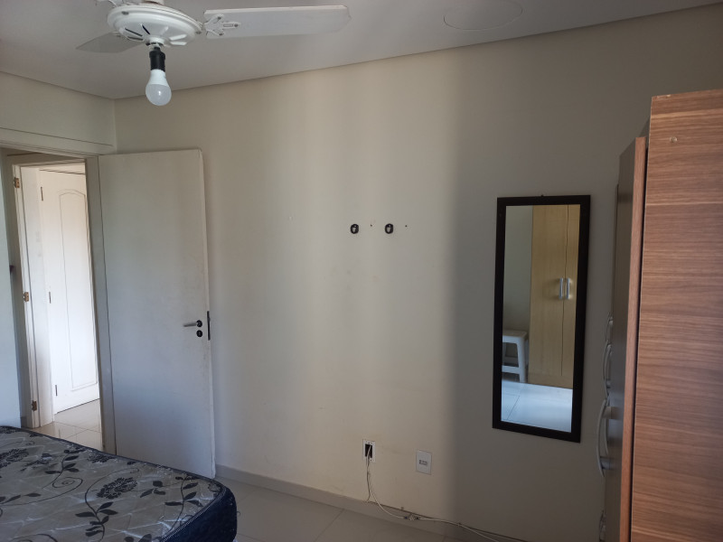 Imagem 5 da galeria do anúncio: Quarto 100m  Shoppings, Hospitais e Comercio da Assis