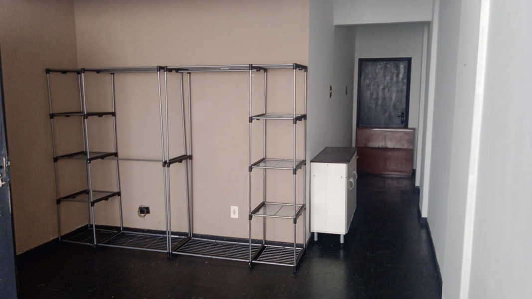 Imagem 2 da galeria do anúncio: Quarto mobiliado gigante para moças