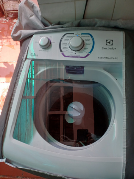 Imagem 7 da galeria do anúncio: Quarto individual c/ ventilador, frigobar e mobiliado.