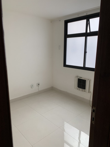Imagem 9 da galeria do anúncio: Quarto mobiliado com banheiro exclusivo