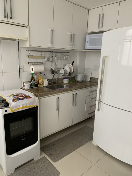 Imagem 7 da galeria do anúncio: Quarto mobiliado com banheiro exclusivo