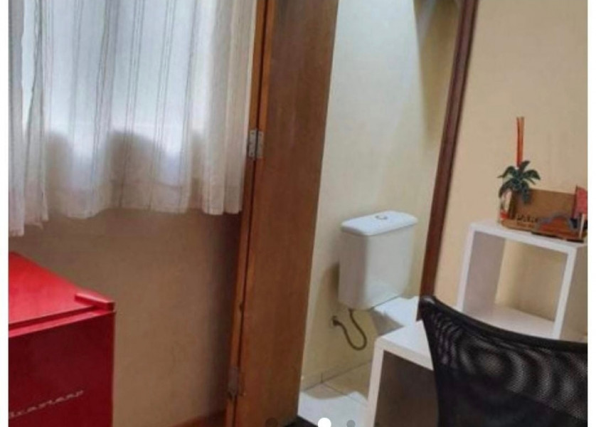 Imagem 7 da galeria do anúncio: Lindo quarto com banheiro na Liberdade.