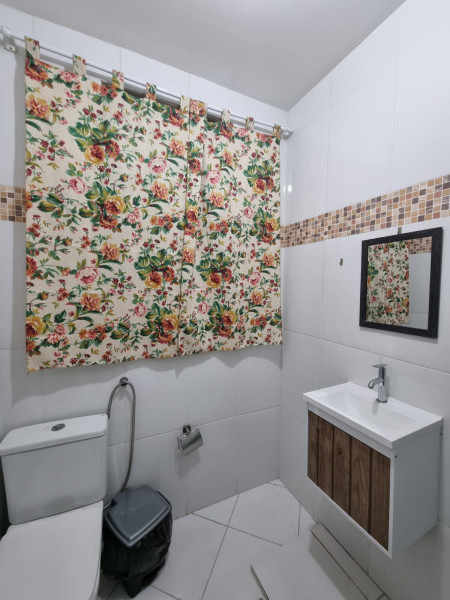 Imagem 1 da galeria do anúncio: Casa mista - Em frente a UERJ