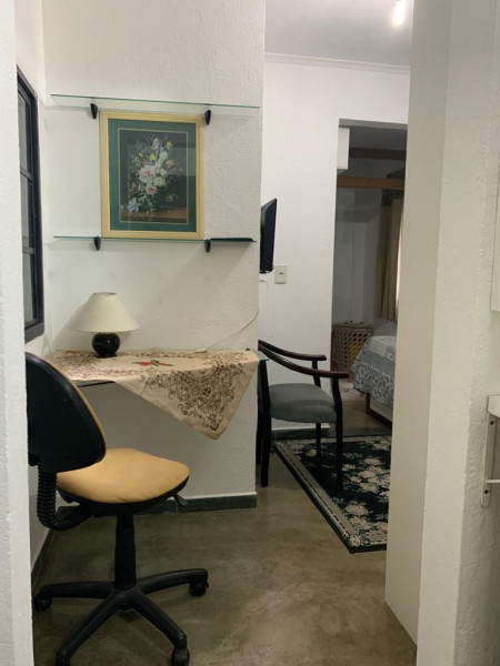 Imagem 13 da galeria do anúncio: Linda suíte com cozinha para rapaz (recém reformada!)