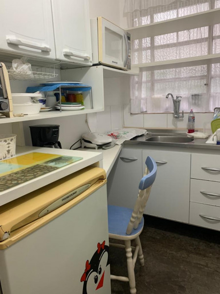 Imagem 10 da galeria do anúncio: Linda suíte com cozinha para rapaz (recém reformada!)