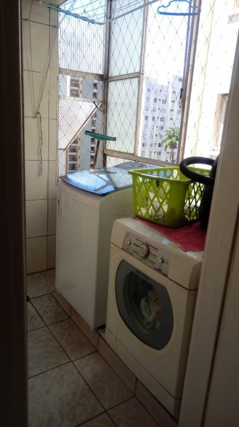 Imagem 9 da galeria do anúncio: Alugo quarto no Centro para Moças