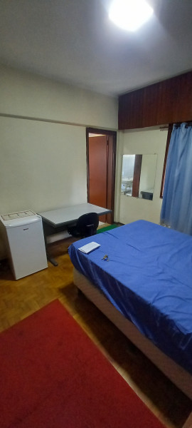 Imagem 3 da galeria do anúncio: Alugo quarto no Centro para Moças