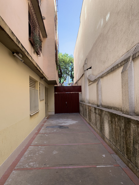 Imagem 18 da galeria do anúncio: QUARTO FEMININO COM ÁREA PRIVATIVA -PRAÇA DA LIBERDADE