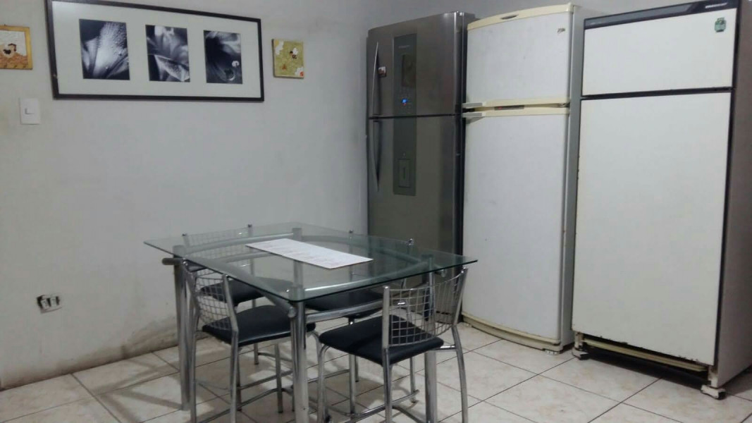 Imagem 1 da galeria do anúncio: casa montada para rapazes.