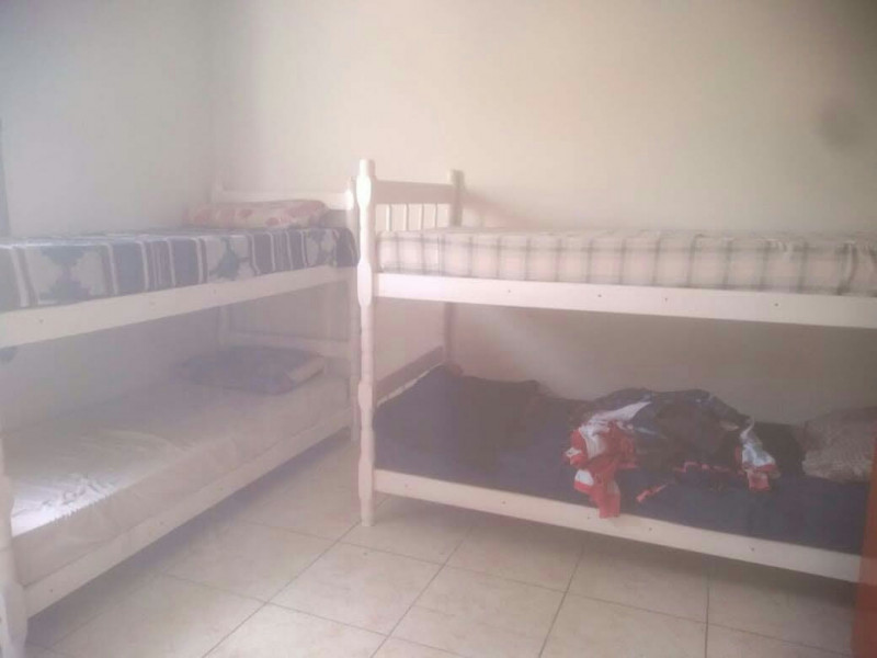 Imagem 7 da galeria do anúncio: casa montada para rapazes.