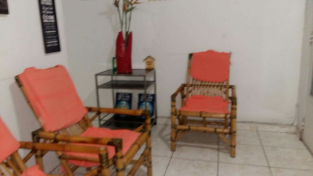 Imagem 4 da galeria do anúncio: casa montada para rapazes.