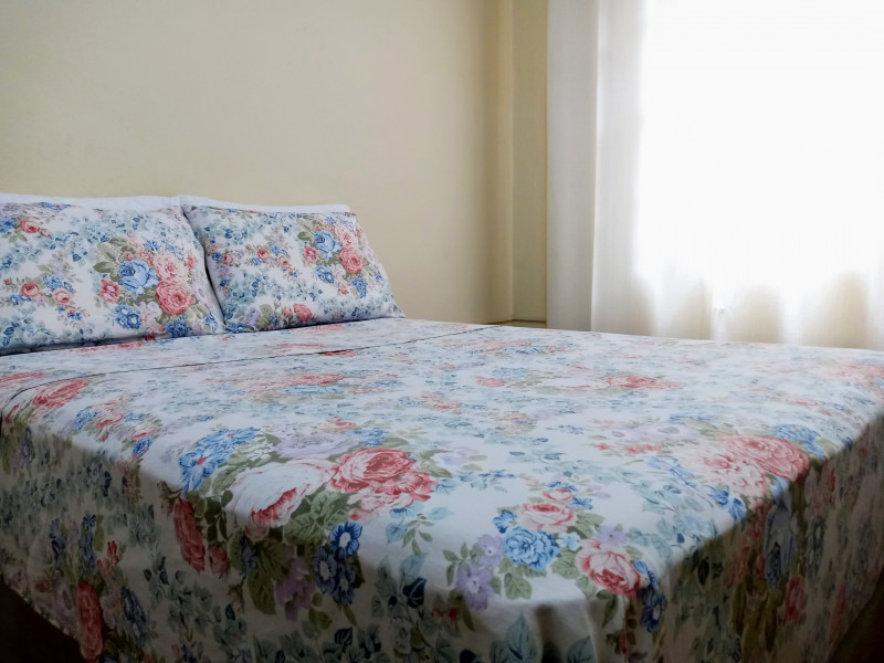 Imagem 2 da galeria do anúncio: Quarto Amplo/Confortável - Centro de PoA-RS (Não é Coliving)