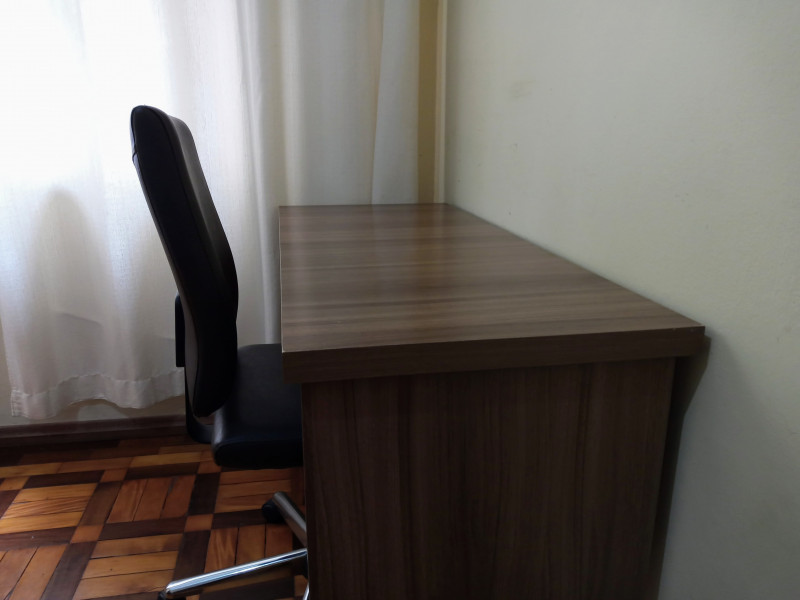 Imagem 4 da galeria do anúncio: Quarto Amplo/Confortável - Centro de PoA-RS (Não é Coliving)