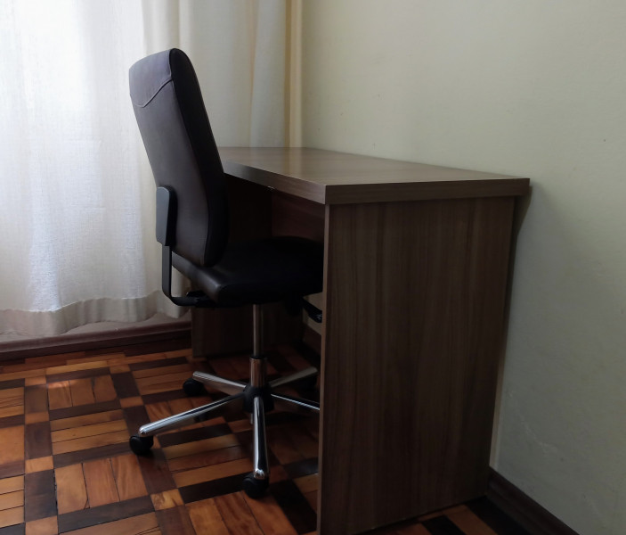 Imagem 5 da galeria do anúncio: Quarto Amplo/Confortável - Centro de PoA-RS (Não é Coliving)