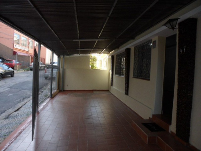 Imagem 20 da galeria do anúncio: Vaga/Quarto em Casa no Centro