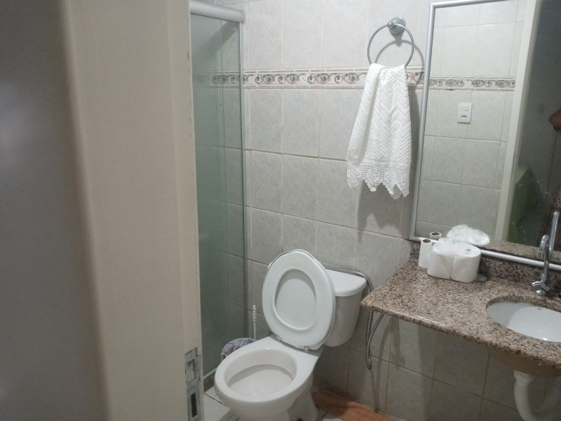 Imagem 4 da galeria do anúncio: Suite individual no Lot Miragem próx praias Vilas/Buraquinho