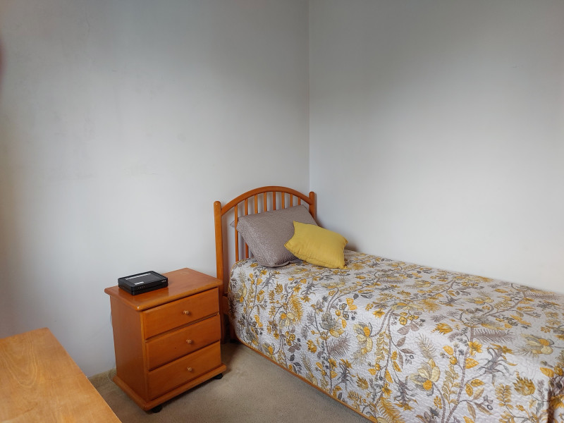 Imagem 6 da galeria do anúncio: Quarto mobiliado com banheiro compartilhado