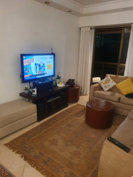 Imagem 9 da galeria do anúncio: Quarto mobiliado com banheiro compartilhado