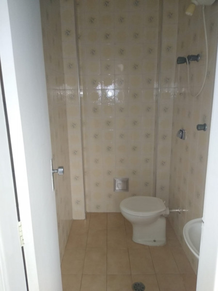 Imagem 2 da galeria do anúncio: Para moça no Embaré R$ 530 despesas inclusas.