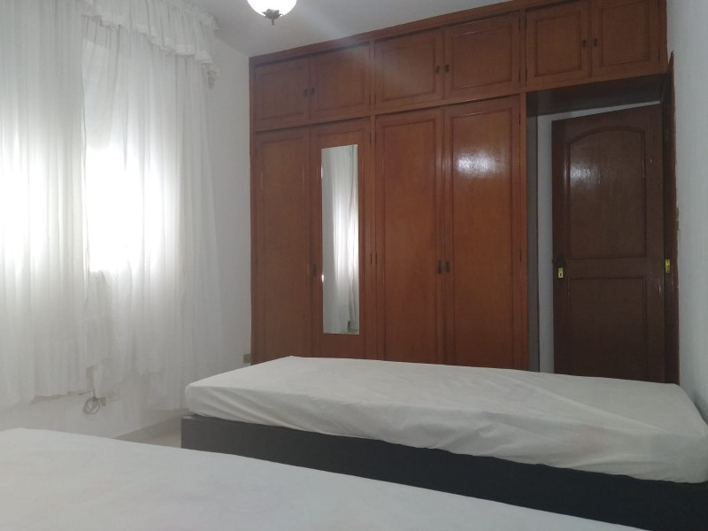 Imagem 1 da galeria do anúncio: Para moça no Embaré R$ 530 despesas inclusas.