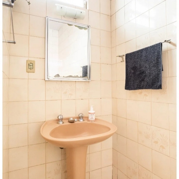 Imagem 9 da galeria do anúncio: Quarto com Varanda