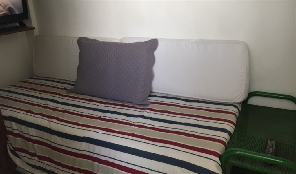 Imagem 3 da galeria do anúncio: MINI SUITE PRAIA LEBLON / PUC/METRO e HOSPITAL MIGUEL COUTO