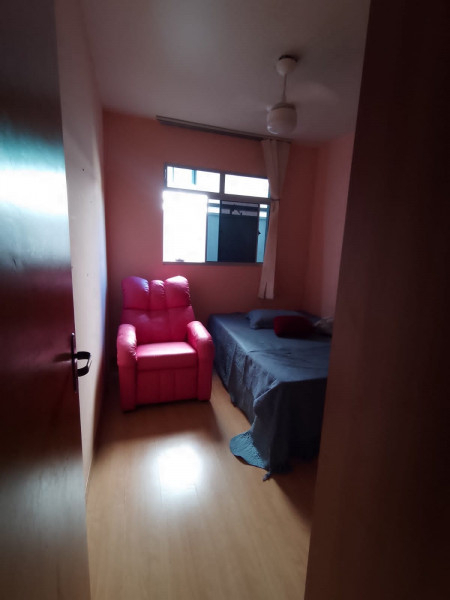 Imagem 14 da galeria do anúncio: ALUGO quarto a 1/2 quadra de todo comércio